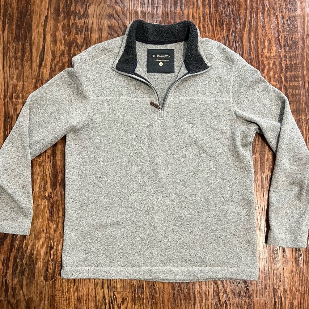 Men’s Bass sweatshirt